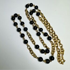 Vintage Trifari TM necklace gold tone chain black plastic beads